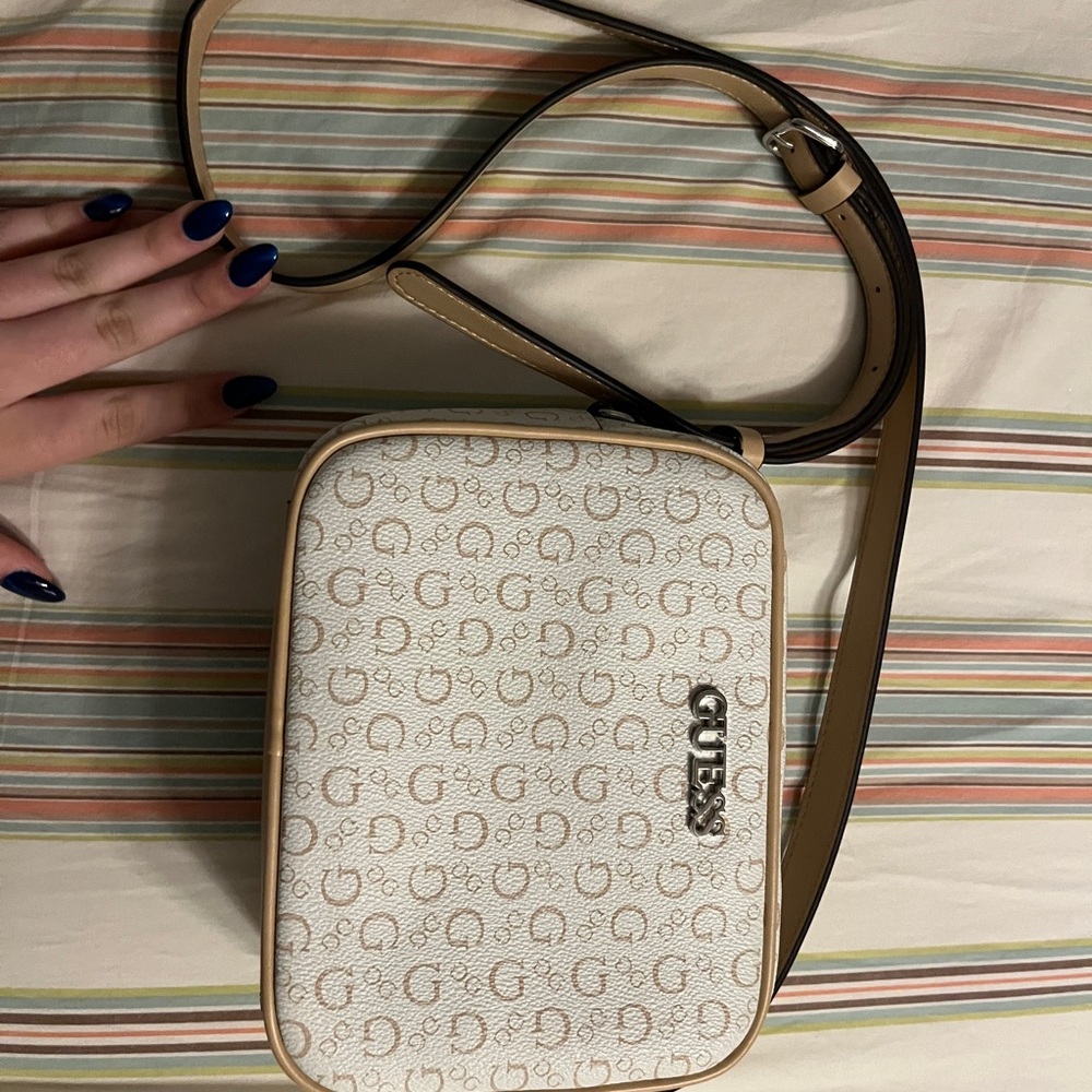 GUESS Cream Crossbody Bag